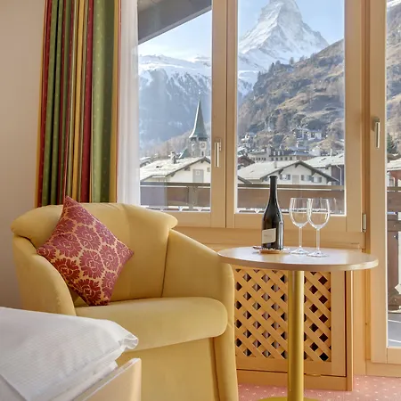 Готель Metropol &