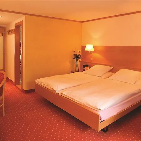 Metropol & Hotell 4*