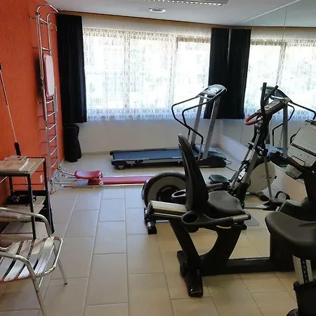 فندق Metropol & 4*