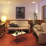 Metropol & Hotell 4*